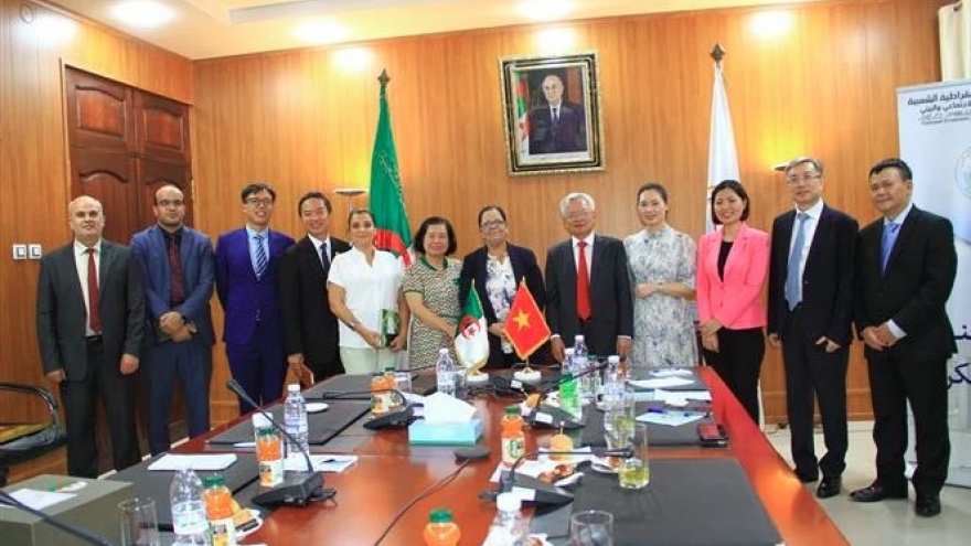 Vietnam keen to develop stronger ties with Algeria